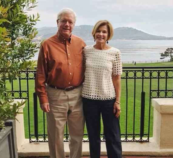 fotos individuales de dos mujeres profesionales