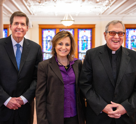 fotos individuales de dos mujeres profesionales